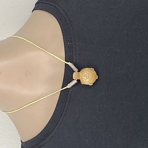 Pendant Necklace Turtle Brown Tan Wood Hand Crafted Lightweight Casual Everyday